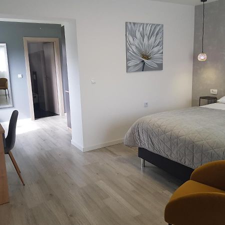 Rooms Vanteo Korenica Exterior foto